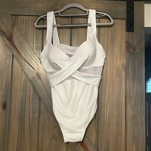 Women’s White One Piece Swimsuit Size XL